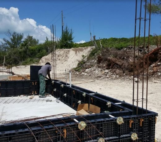 WINLONG horizontal slab plastic formwork with rebar mesh on foundation